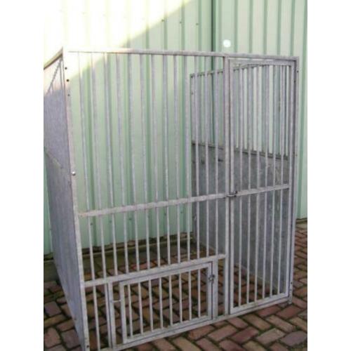 Hondenkennel / hok in goede staat 150 x 150 x 175 cm