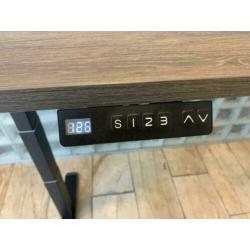 Elektrisch verstelbaar Zit/sta bureau 160 X 80 cm, nieuw