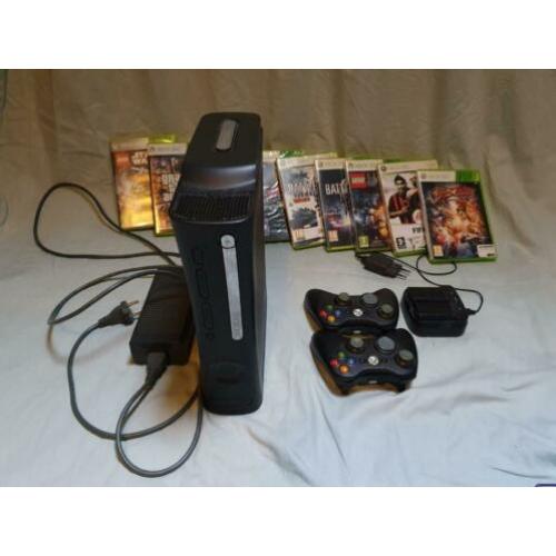 XBOX 360 + 2 controllers + games