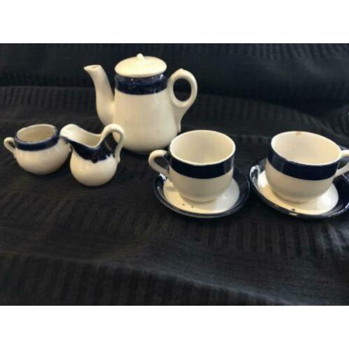 Kinder servies heeeeel oud