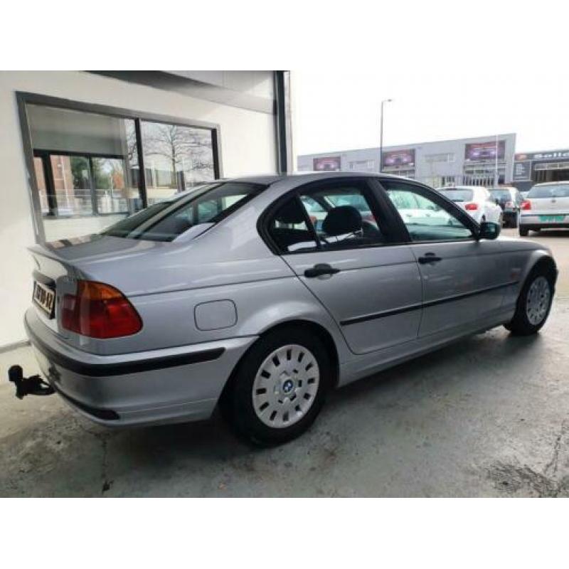 BMW 3-serie 316i Executive CLIMATE CONTROL/ O.H BOEKJES/ TRE