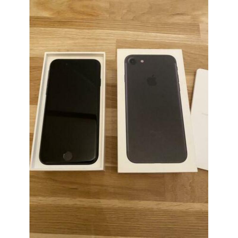 Apple iPhone 7 32GB zwart zo goed als nieuw!