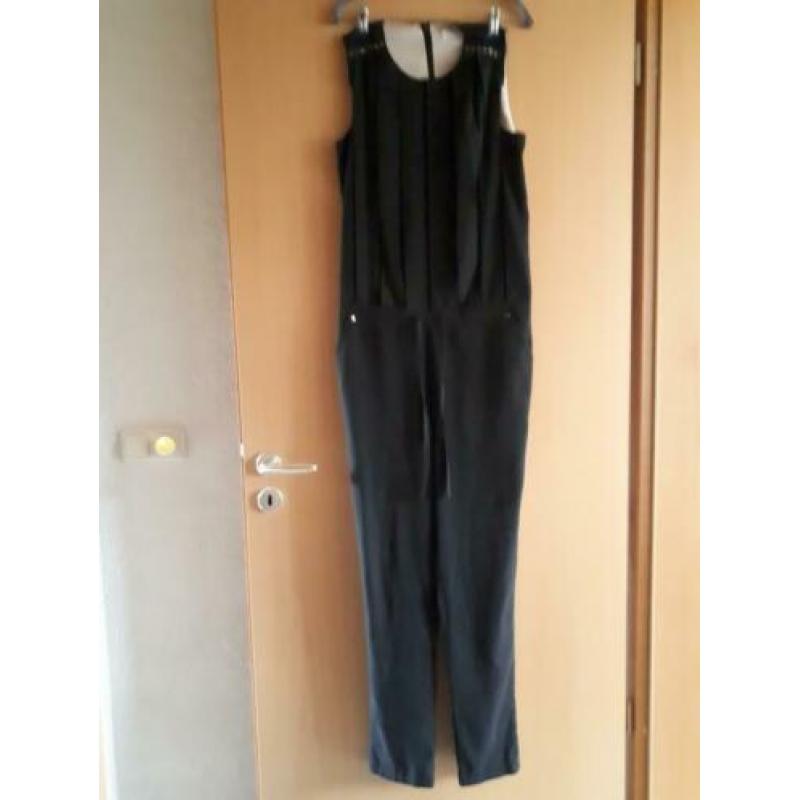 Zee mooie zwarte jumpsuite van ZOI . Maat M