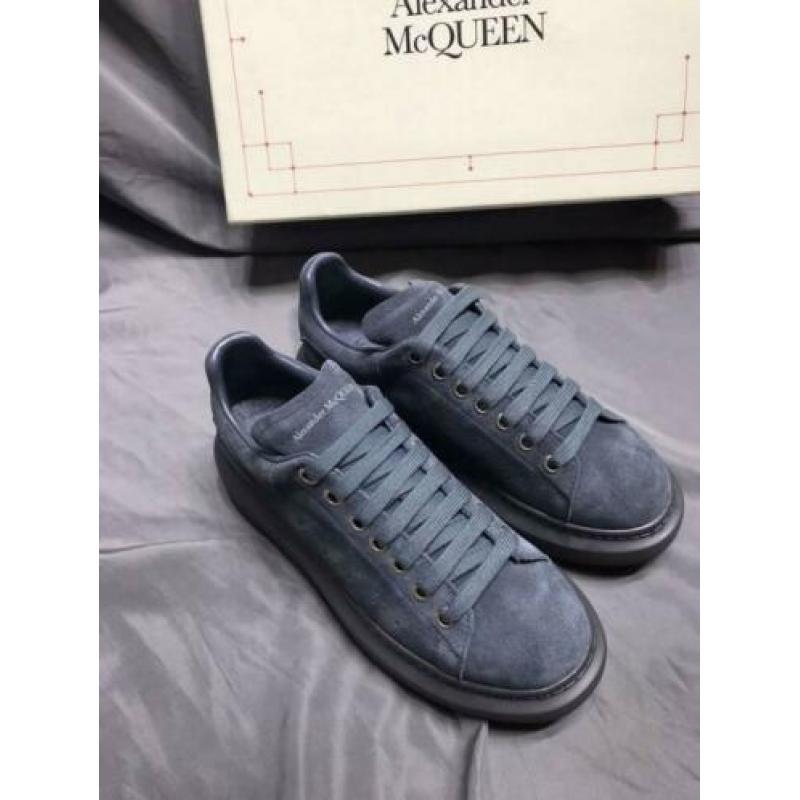 SALE! Alexander Mcqueen blauw grijze sneakers. Maat 40 Nieuw