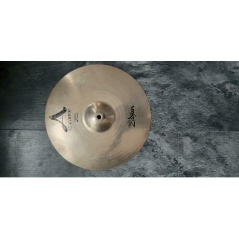 Bekkens , Zildjan , sabian, cowbell.