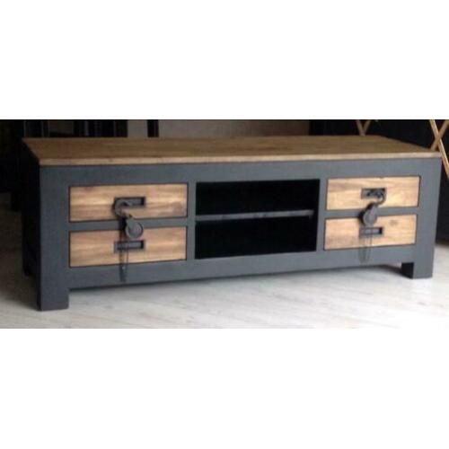 Industrieel TV-meubel in Black & Wood