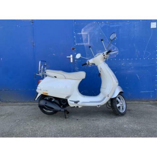 Vespa LX50 4T Snor / Blauw Kenteken
