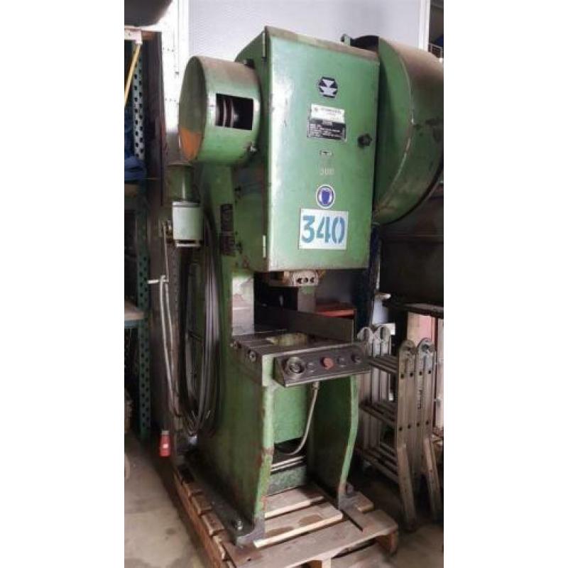 1104. Pers / excenter pers / 25 ton
