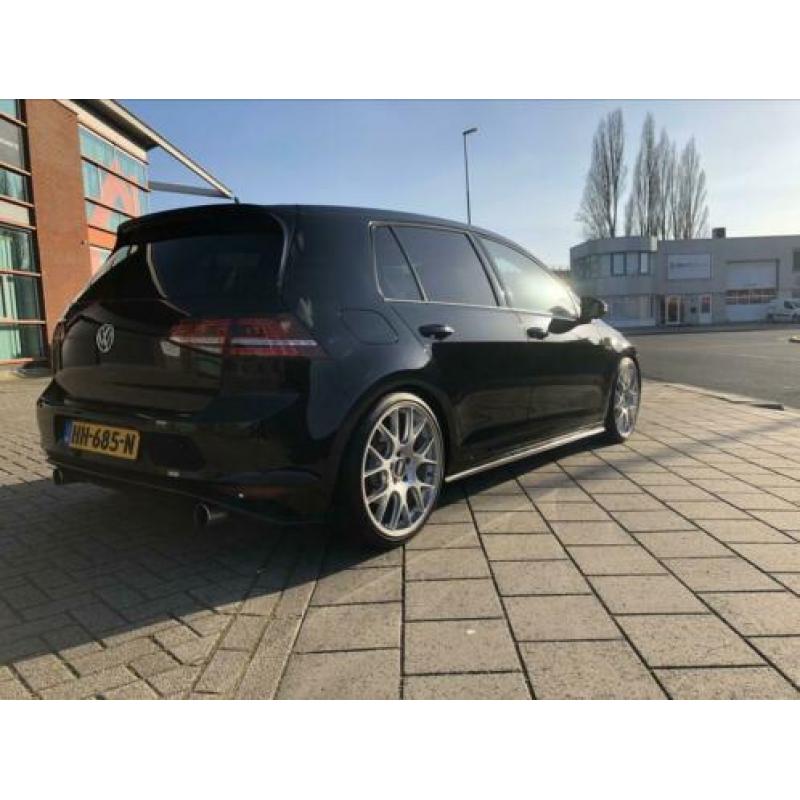 Volkswagen Golf 7 GTI 2.0 TSI 220pk /Discover pro / Dynaudio