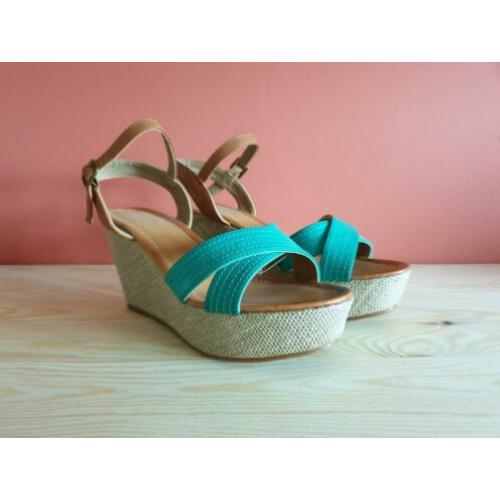 Te koop: Moodz sandaal met sleehak maat 39 NIEUW!