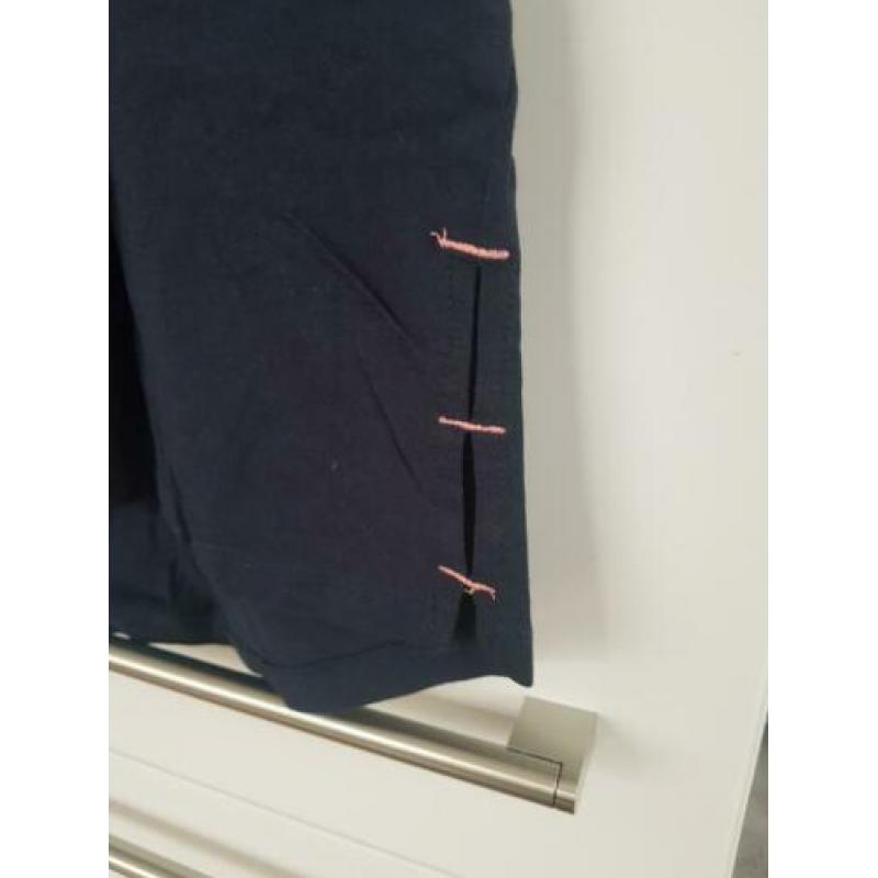 Donkerblauw t-shirt met print maat L NIEUW