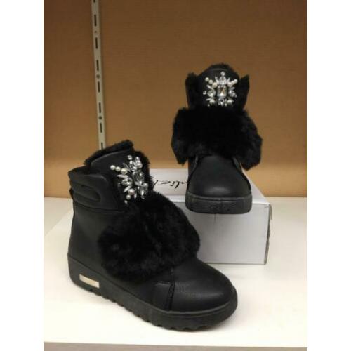 Zwarte gevoerde boots sierstenen en bontflap maat 38-39-40