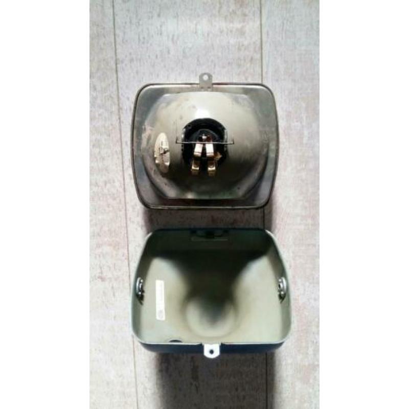 Orginele hella koplamp met fitting type 529 met Chrome rand