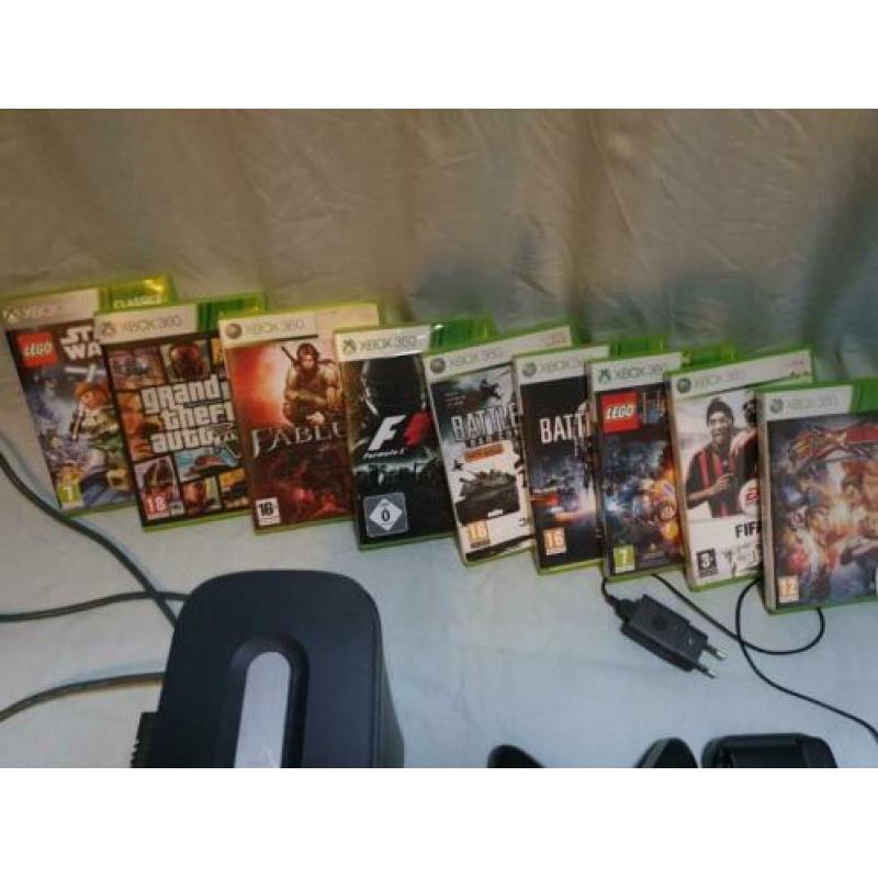 XBOX 360 + 2 controllers + games