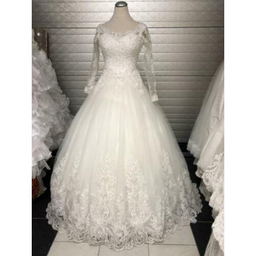 34/36/38 maat prachtige kant bruidsjurk