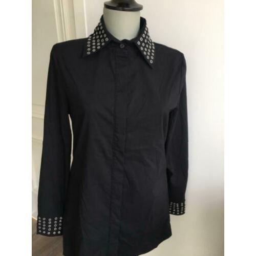 Nikkie leuke blouse met studs ringetjes zwart maat 36