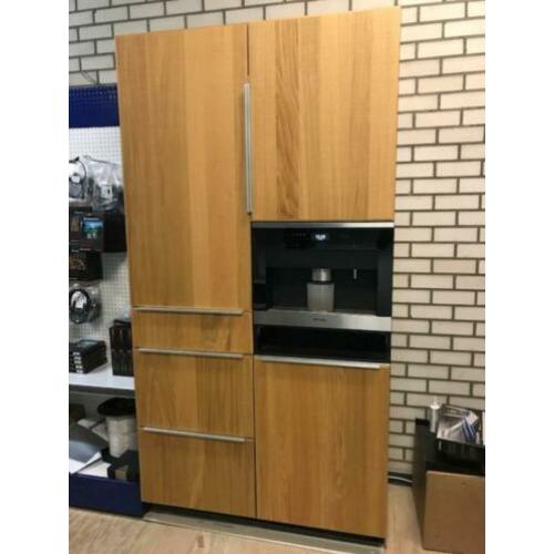 Pantry met Miele CVA64 koffiemachine en koelkast
