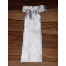 Wedstrijdset; jasje, shirt, broek, haarnetje, plastron,