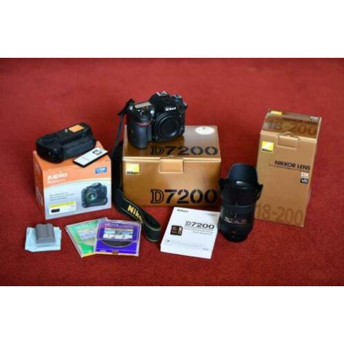 Nikon D7200 + Nikkor AF-S 18-200 mm + grip + filters