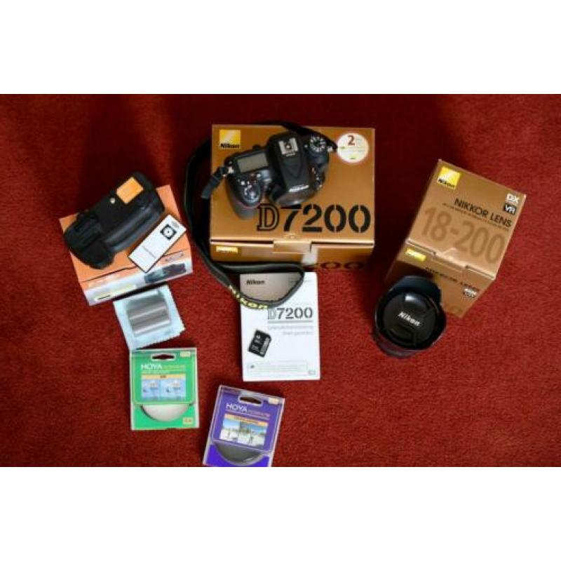 Nikon D7200 + Nikkor AF-S 18-200 mm + grip + filters