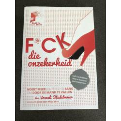 F*ck die onzekerheid, gesigneerd