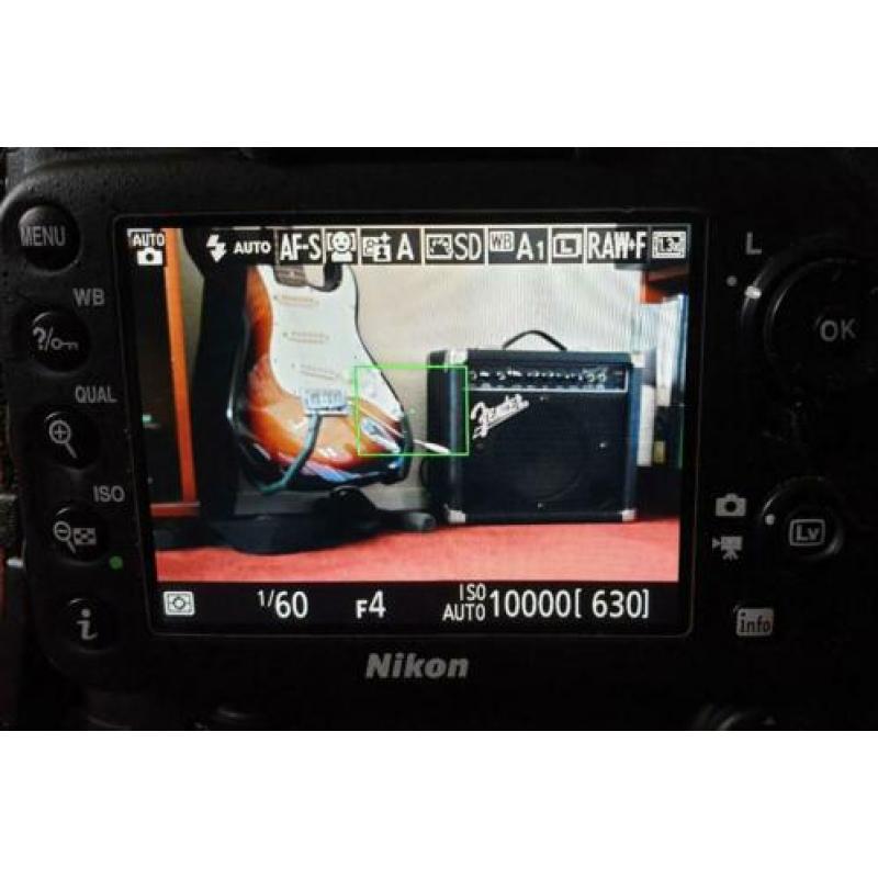 Nikon D7200 + Nikkor AF-S 18-200 mm + grip + filters