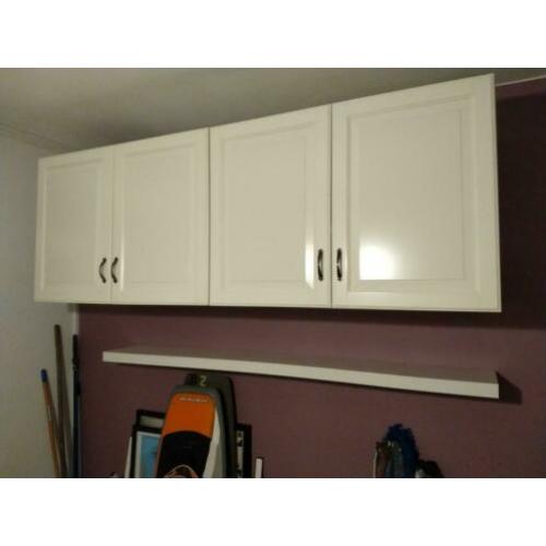 2 x Ikea ruime hangkasten.