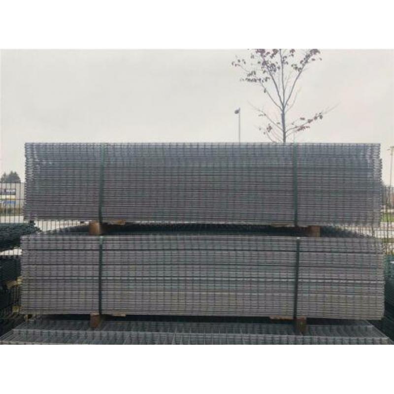 40m Gegalvaniseerd Hekwerk 123cm hoog - 2e keus palen