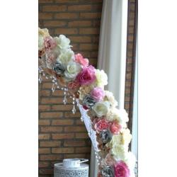 Bloemenboog te huur