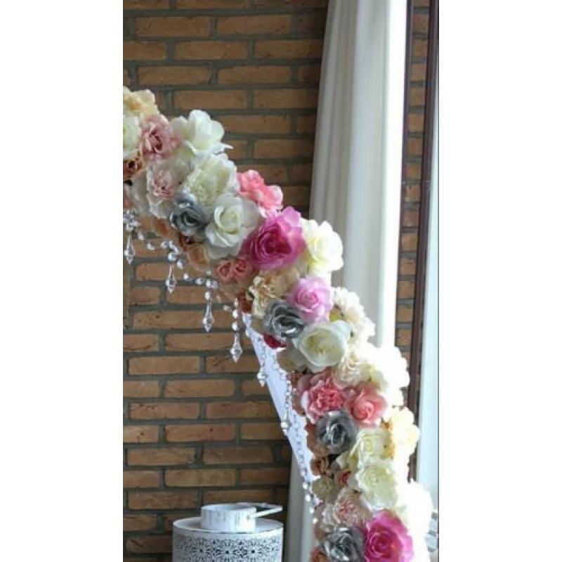 Bloemenboog te huur