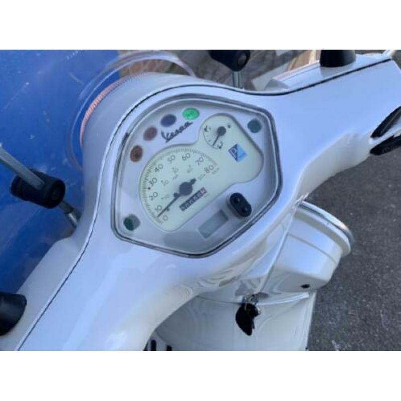 Vespa LX50 4T Snor / Blauw Kenteken