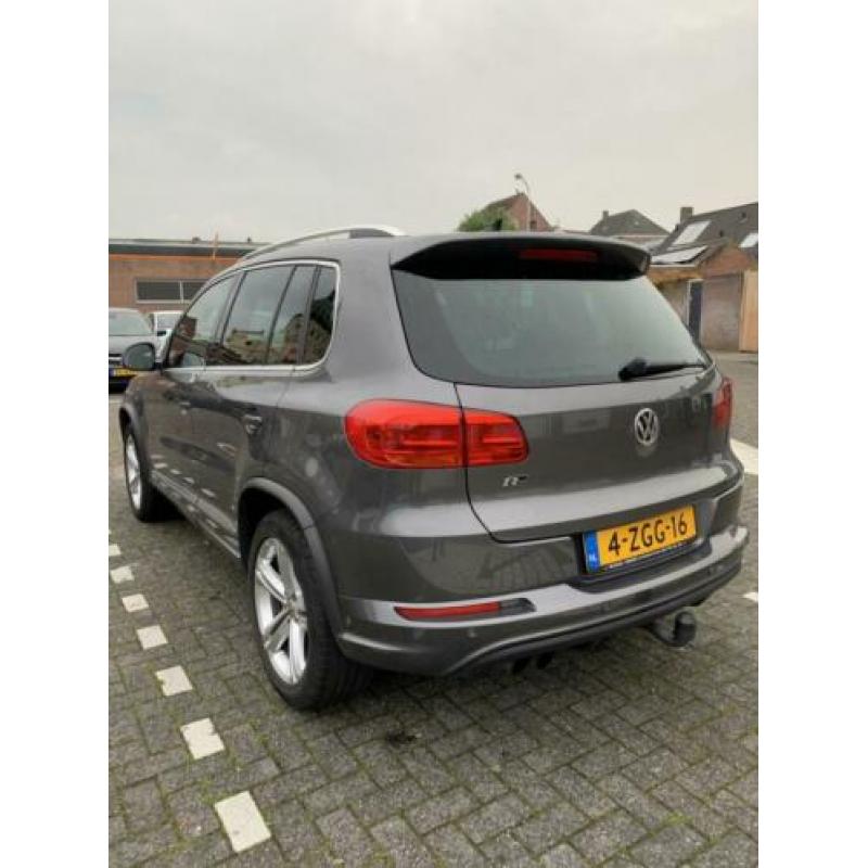Volkswagen Tiguan 2.0 TDI R-line 4MOTION Full option