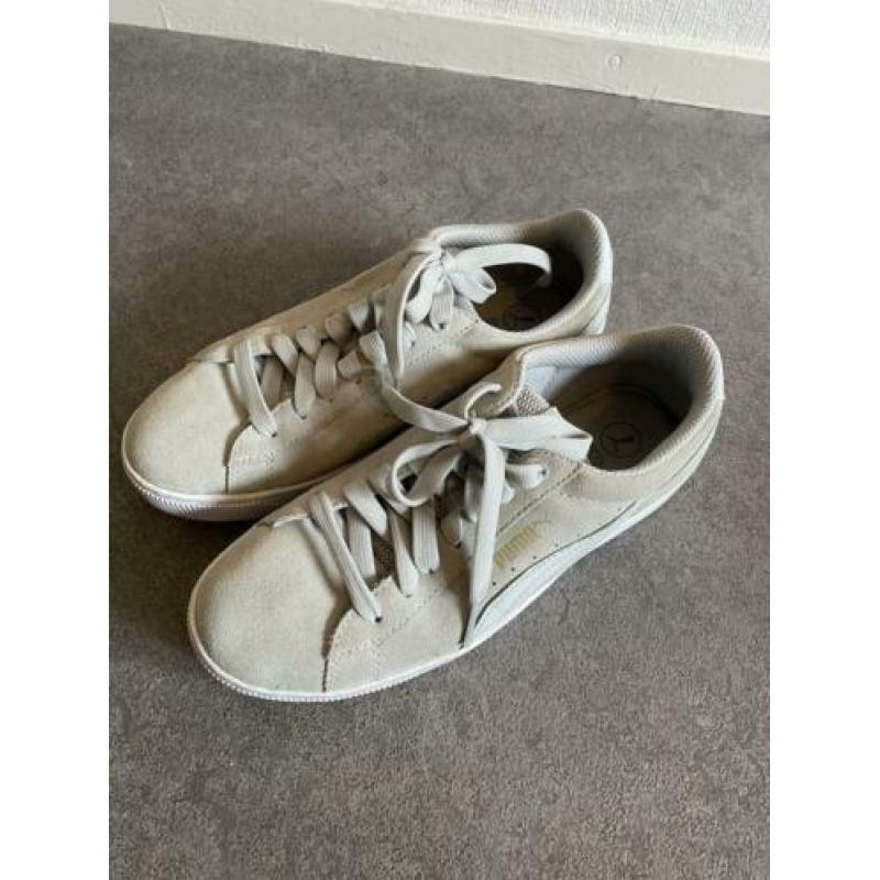 Puma sneakers maat 37.5