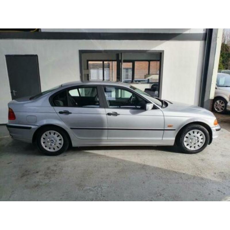 BMW 3-serie 316i Executive CLIMATE CONTROL/ O.H BOEKJES/ TRE