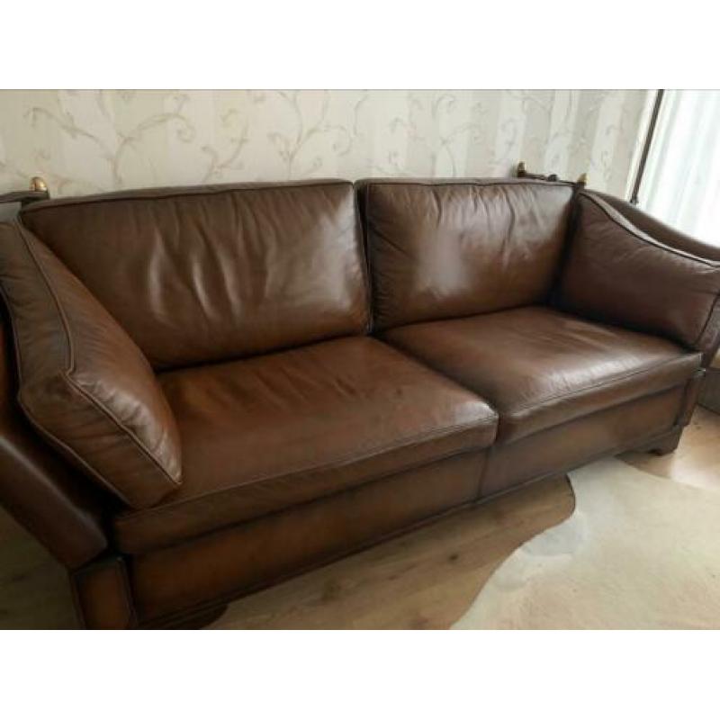 Mooie bruin lederen kasteelbank B 2.00 H 0.80 D 0.85