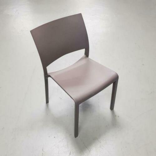 58 x Josep Llusca terrasstoelen, design stoel Dd Fiona. 84