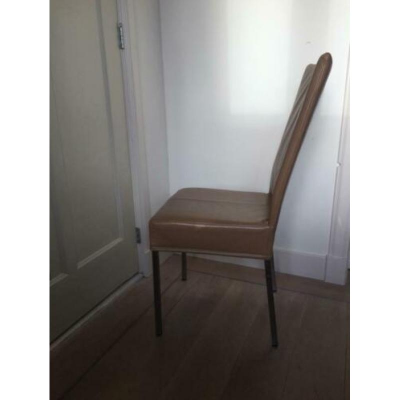 6 Mooie echt leren stoelen camel kleur