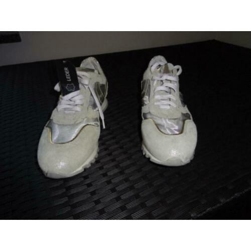 NIEUW *ECHT Leren* MAAT 38 veter schoenen. Kaatje hangt er n