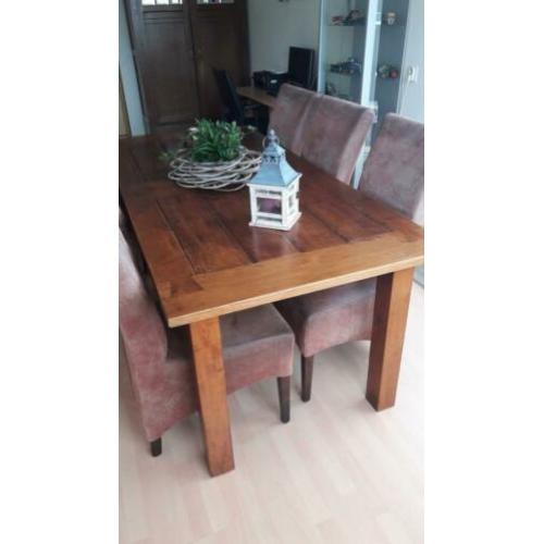 koloniale tafel met 6 stoelen