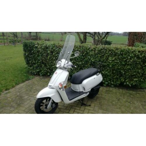Kymco like snor scooter