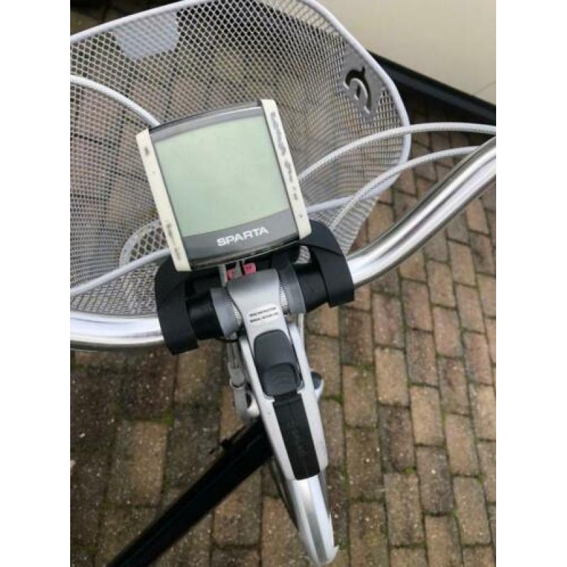 Sparta damesfiets, nieuwe accu nodig.