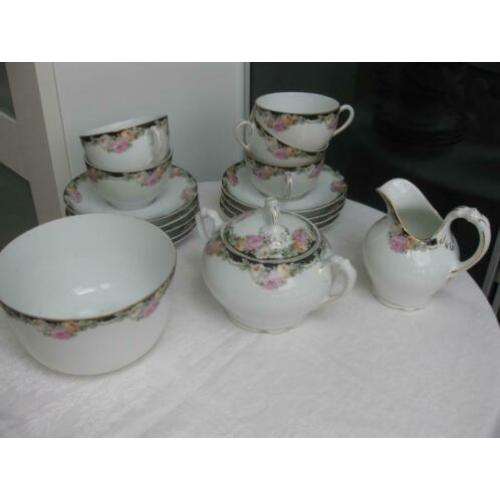 Aantal servies delen. Goede staat. Schwarzburg porselein.