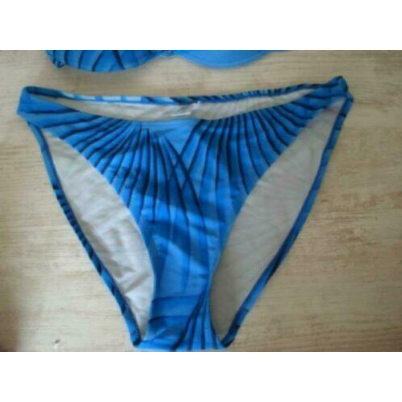 Blauwe bikini maat XL Bh B