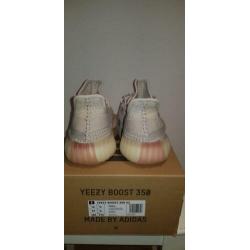 Yeezy Boost 350 V2 citrin maat 44