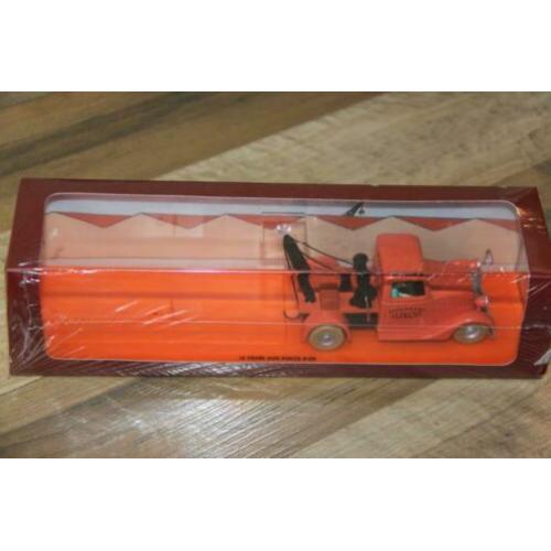 7 = Tin Tin (La dépanneuse de Luxor Le crace aux pinces d'or