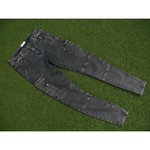 zwarte ZARA WOMAN spijkerbroek maat 36/S lengte 30 stretch