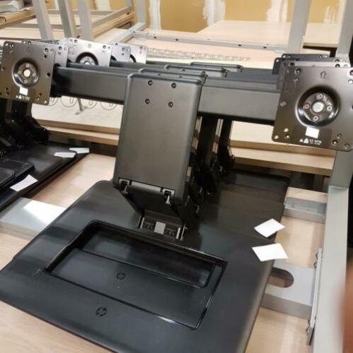 HP en Dell schermen en standaarts 2 schermen van hp