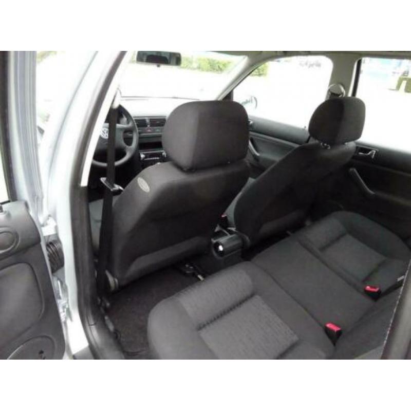 Volkswagen Golf Variant 1.6-16V