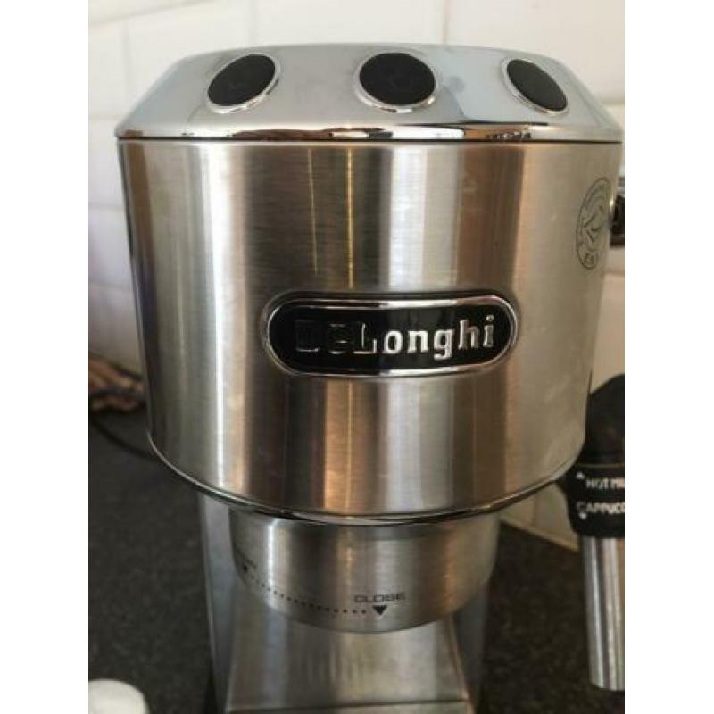 Goed onderhouden DELONGHI dedica koffiemachine - 1 jaar oud