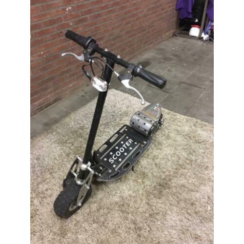 Elektrische step met zeer goede accu en banden